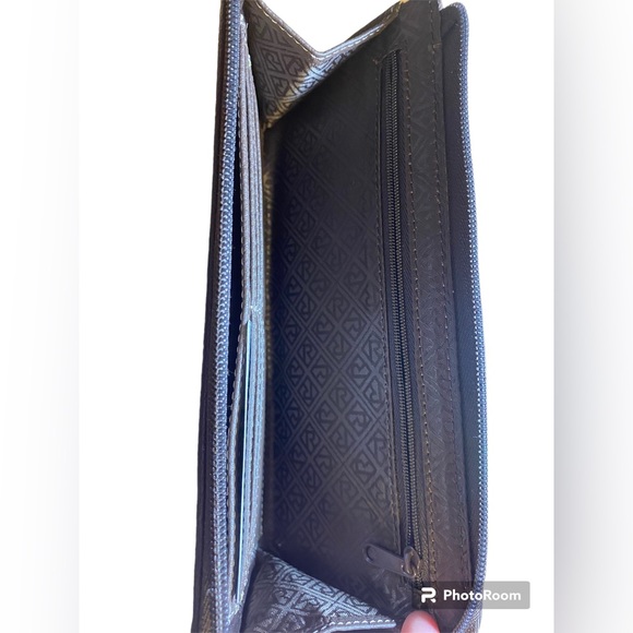 Relic Wristlet Clutch (NWT) - Picture 5 of 7